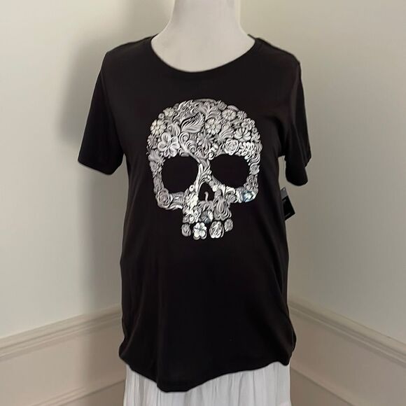 Black T-shirt, new with tags, silver skull, print women’s small - Picture 1 of 4